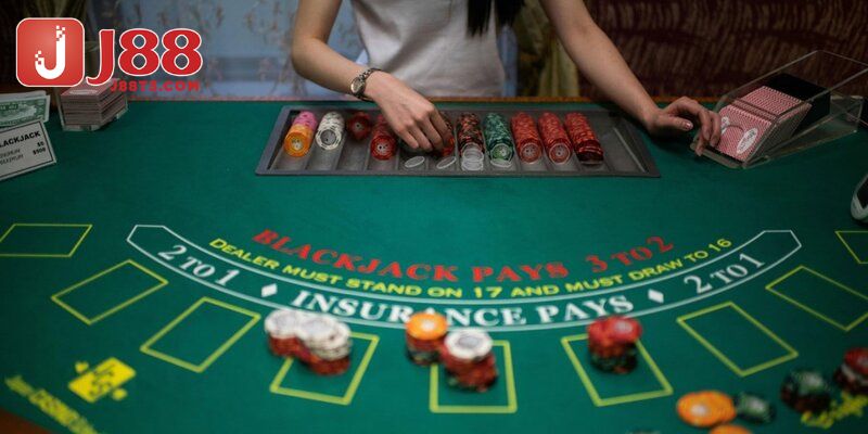 Có một vài thuật ngữ trong game bài Blackjack mà bạn nên nắm rõ